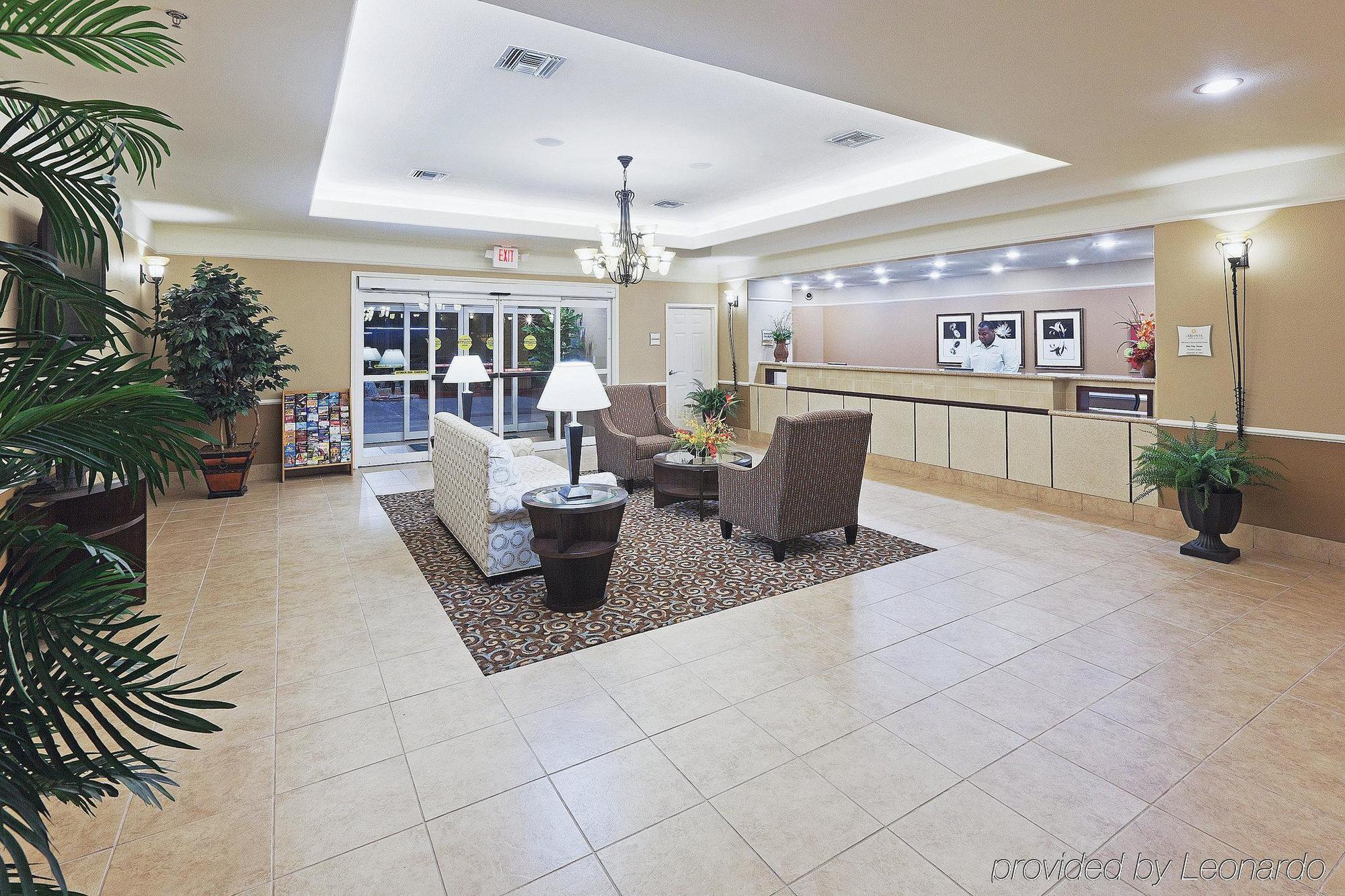 La Quinta By Wyndham Bay City Interior photo